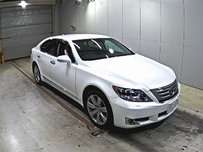 Lexus LS600h