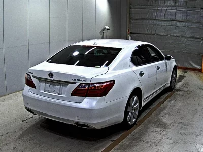 Lexus LS600h