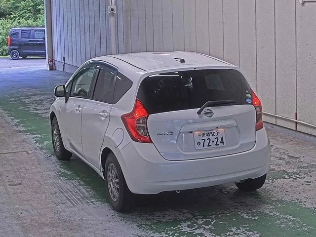 Nissan Note  с аукциона в Японии