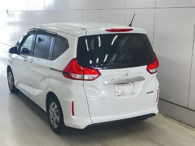 Honda FREED + HYBRID