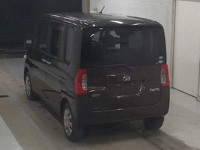 Daihatsu Tanto  с аукциона в Японии