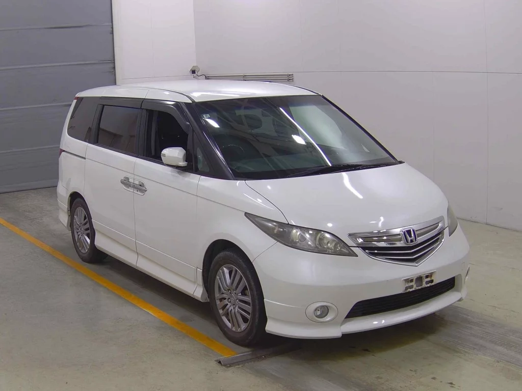 Honda Elysion  с аукциона в Японии