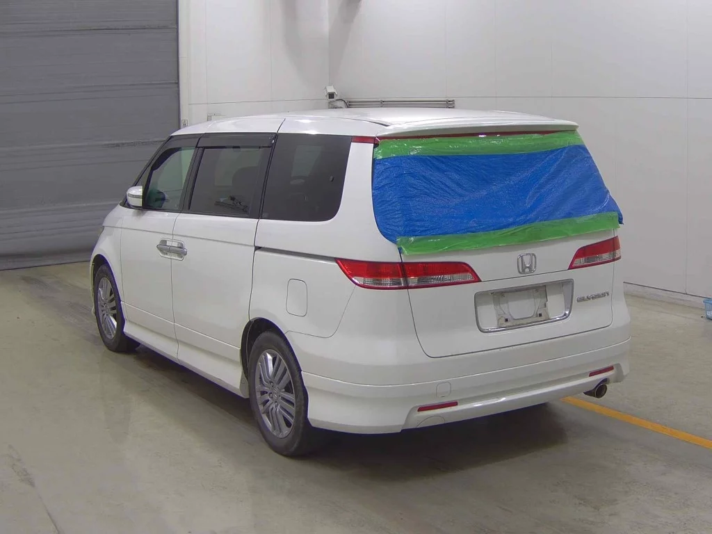 Honda Elysion  с аукциона в Японии