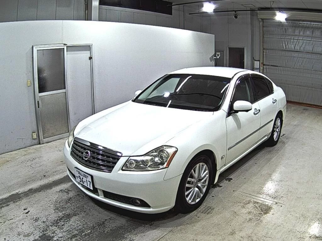 Nissan Fuga  с аукциона в Японии