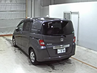 Honda Freed Spike