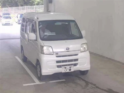 Toyota Pixis Van