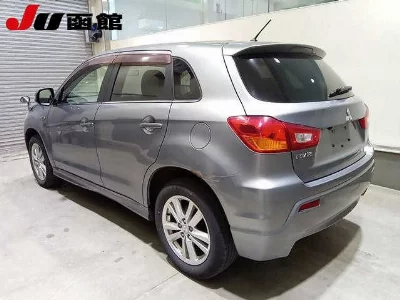 Mitsubishi RVR