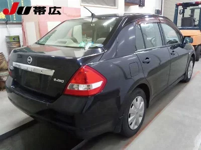 Nissan Tiida Latio