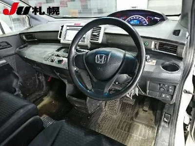 Honda Freed Spike