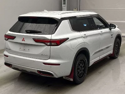 MITSUBISHI OUTLANDER PHEV