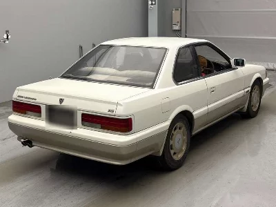 Nissan Leopard