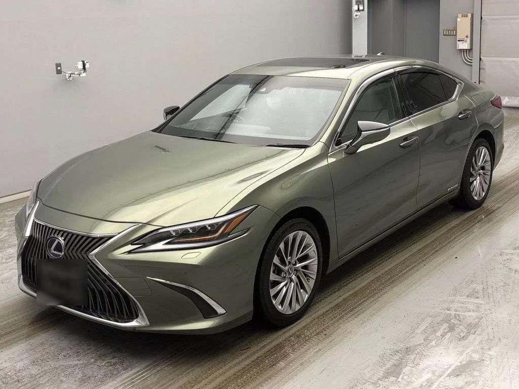 Lexus ES300h  с аукциона в Японии