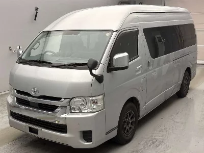 TOYOTA HIACE WAGON