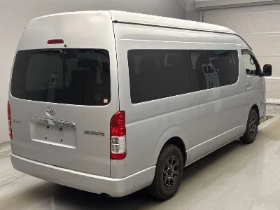 TOYOTA HIACE WAGON
