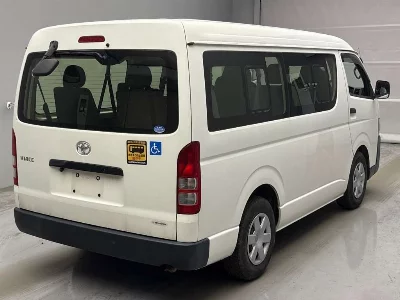 TOYOTA HIACE WAGON