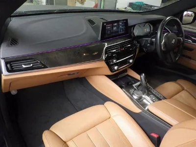 BMW 6 SERIES