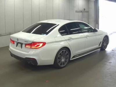 BMW 5 SERIES