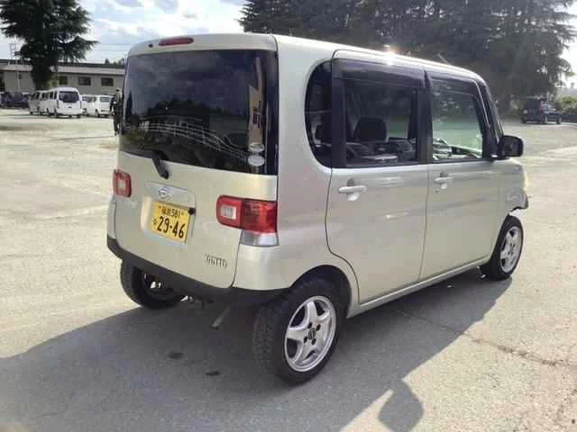 Daihatsu Tanto  с аукциона в Японии