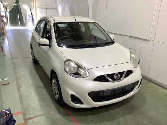 Nissan March  с аукциона в Японии