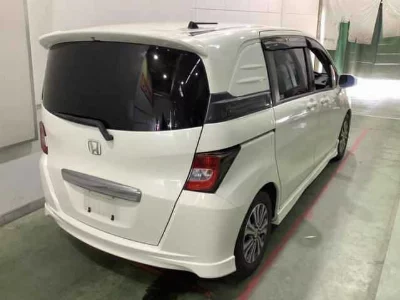 Honda Freed Spike