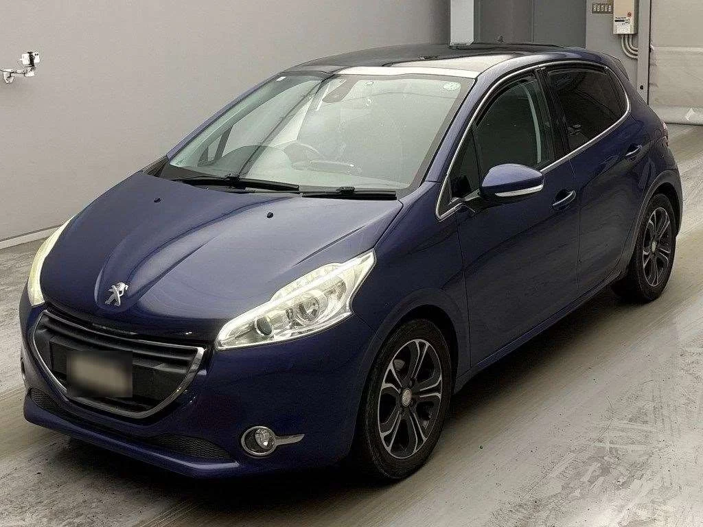 Peugeot 208  с аукциона в Японии