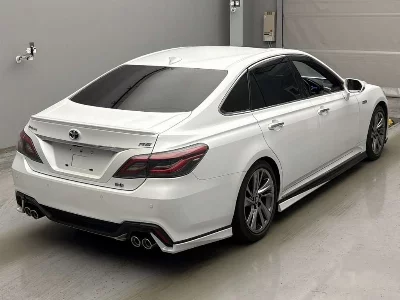Toyota CROWN HYBRID