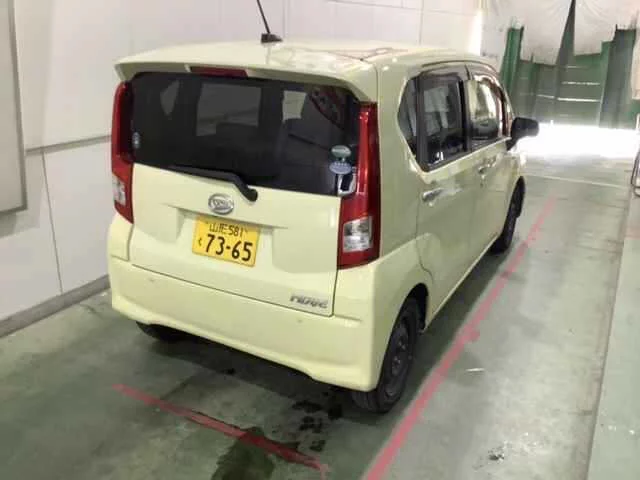 Daihatsu Move  с аукциона в Японии
