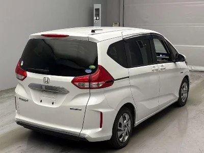 HONDA FREED + HYBRID