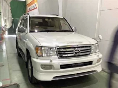 Toyota LAND CRUISER 100