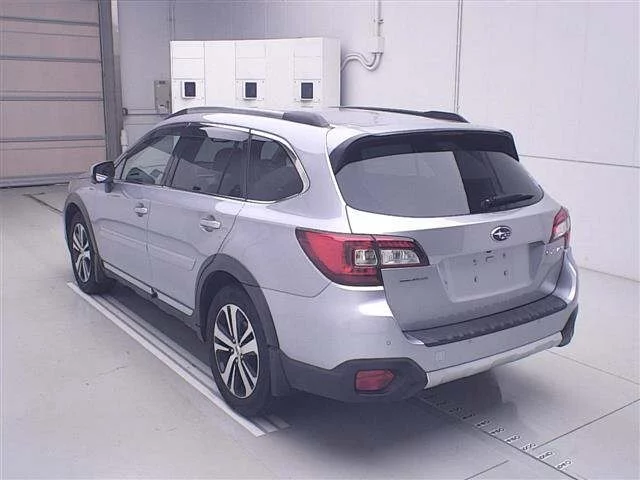 Subaru Outback  с аукциона в Японии