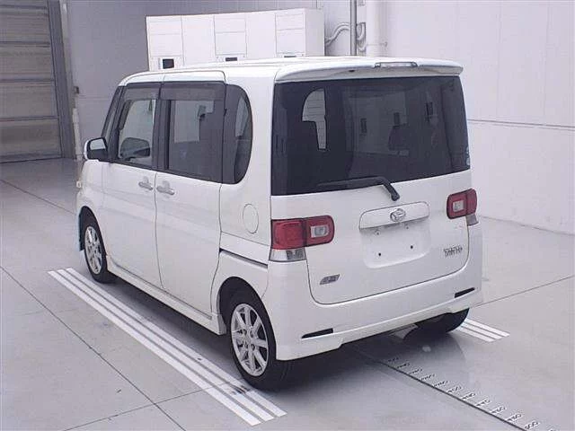 Daihatsu Tanto  с аукциона в Японии
