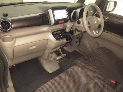 HONDA N BOX +