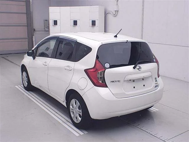 Nissan Note  с аукциона в Японии