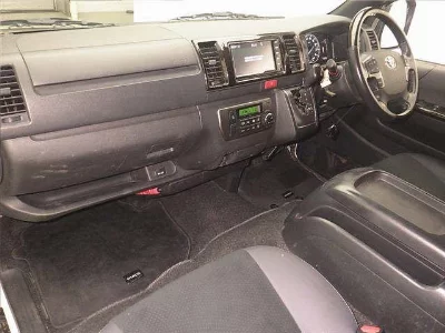 TOYOTA HIACE