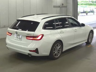 BMW 3 SERIES
