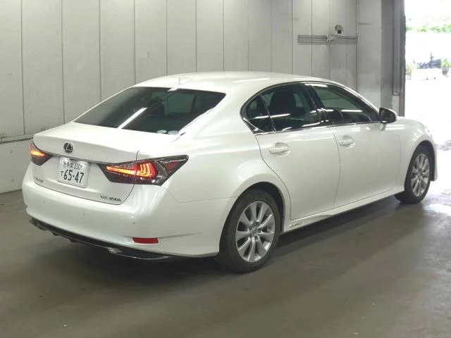Lexus GS  с аукциона в Японии