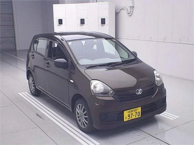 Daihatsu Mira e:S  с аукциона в Японии