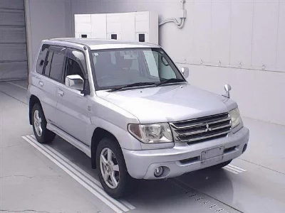 Mitsubishi Pajero iO