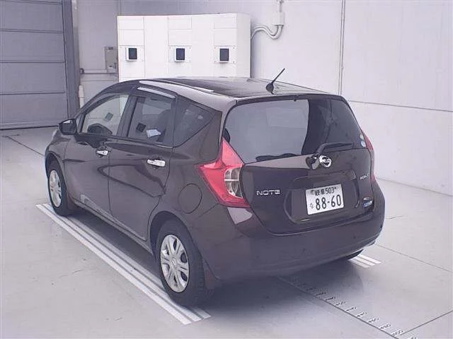 Nissan Note  с аукциона в Японии