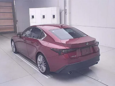 LEXUS IS