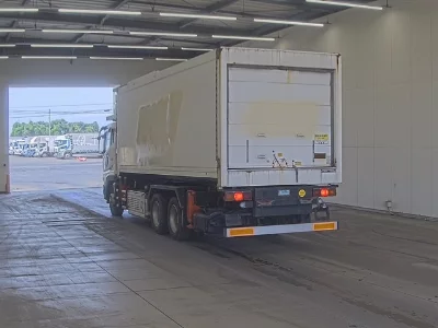 MITSUBISHI FUSO SUPER GREAT