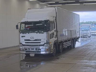 NISSAN UD