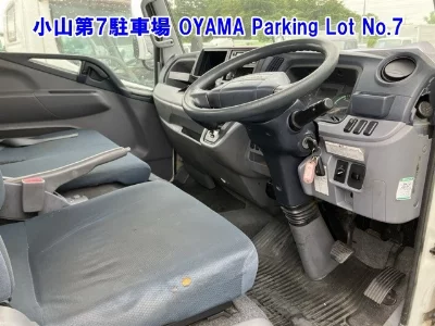 MITSUBISHI CANTER