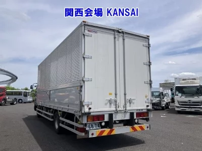 MITSUBISHI FUSO FIGHTER