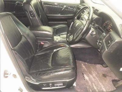 Toyota Crown Estate