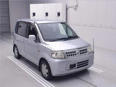 Nissan Otti