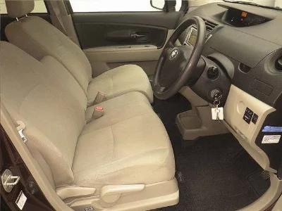 Toyota Passo Sette