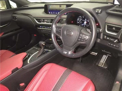 Lexus UX200