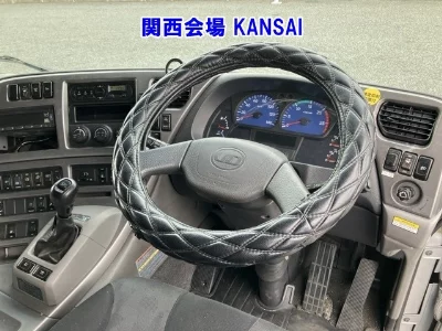 NISSAN DIESEL (UD) QUON