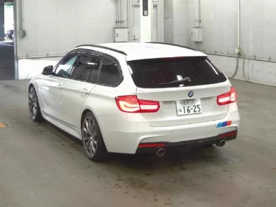 BMW 3 SERIES